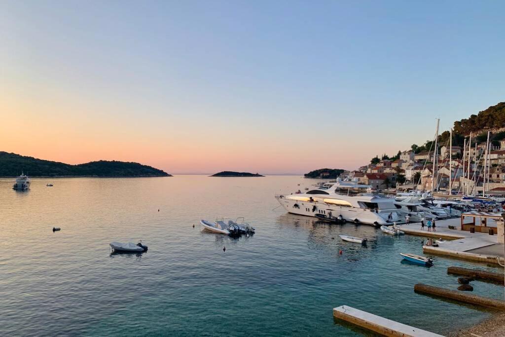Seafront For4 Vis